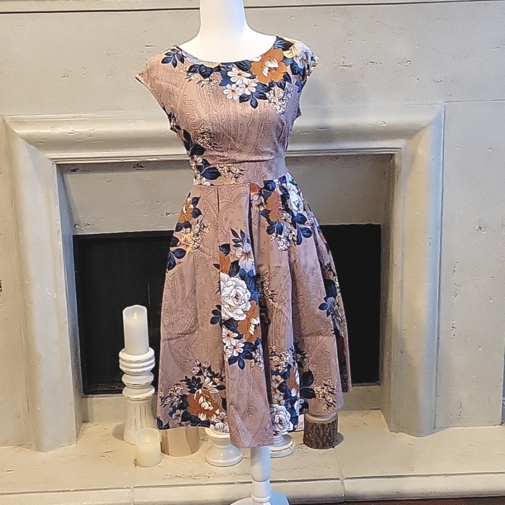 Vintage-style Cocktail Dress Sleeveless Retro A-line Floral